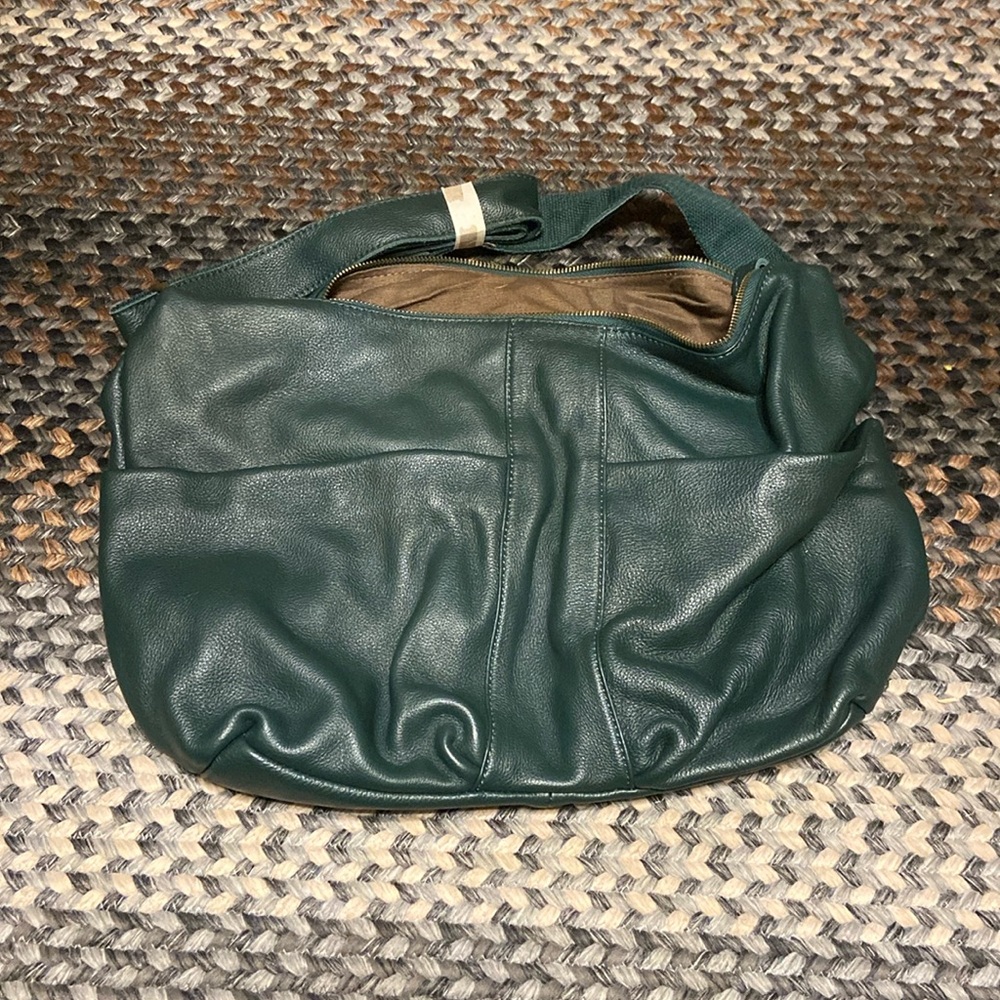 Beautiful Green Shoulder bag NEW